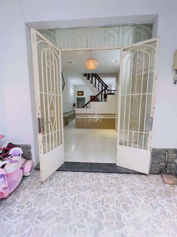 cho thuê nhà sạch đẹp 3.5 tấm hẻm xe hơi 1122 Quang Trung Gò Vấp 15tr