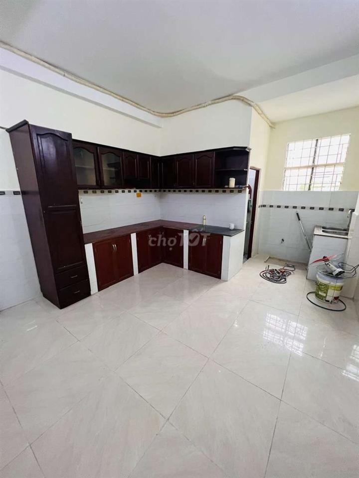 cho thuê nhà 4 x16 m gồm 4 phòng ngủ hẻm thông xe hơi lê văn thọ GV 12