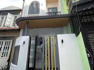cho thuê nhà mới đẹp 4x11 đúc 2tấm 3PN3wc 368//nguyễn căn lượng p16 gv