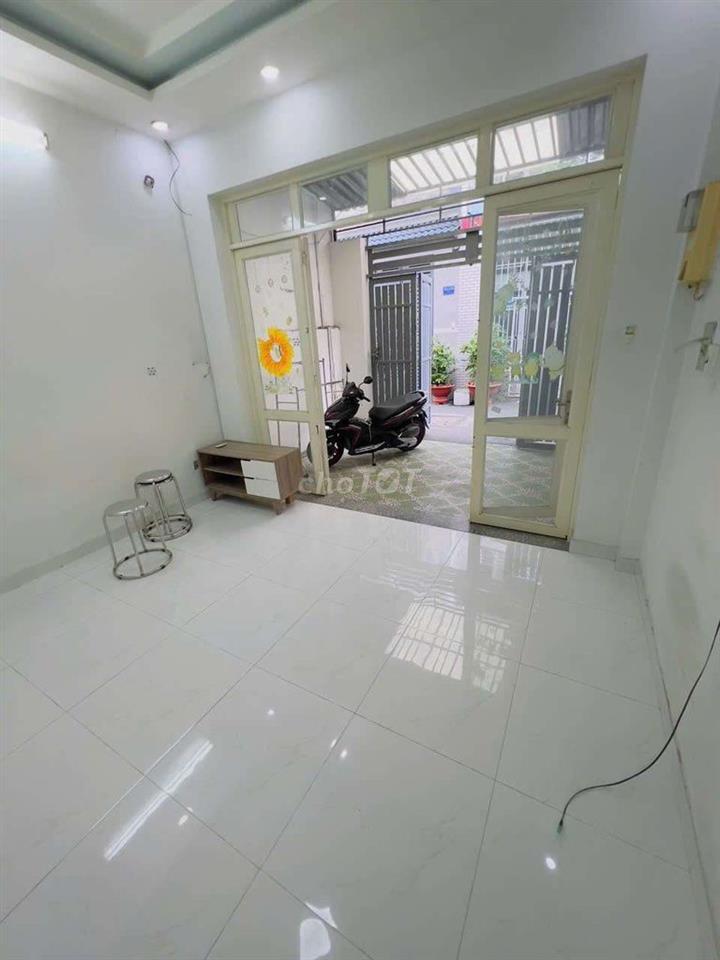 cho thuê nhà 4x15 lê văn thọ p11 Gò Vấp hẻm xe hơi 2 phòng ngủ giá 8tr
