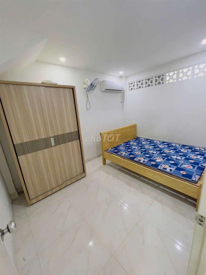 cho thuê nhà 4x15 lê văn thọ p11 Gò Vấp hẻm xe hơi 2 phòng ngủ giá 8tr