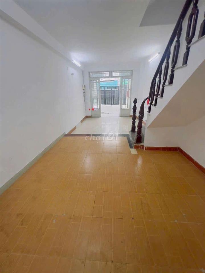 cho thuê nhà mặt tiền đường số 4 p11 GV 4 x20 đúc 3.5 tấm giá 14tr