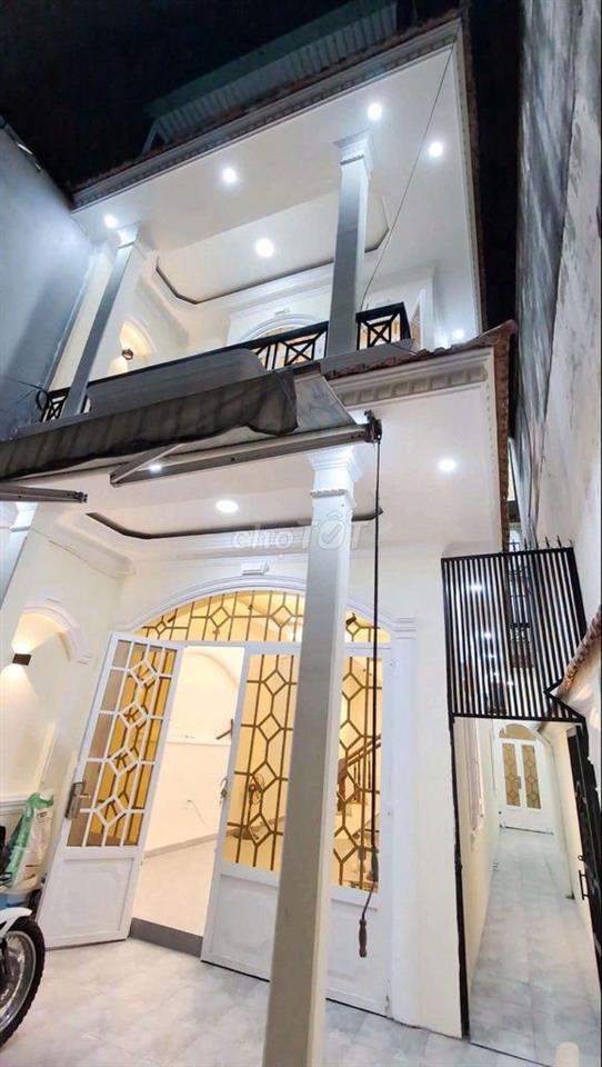 cho thuê nhà hẻm thông xe hơi 1/ đường số 1 p16 GV 5 x20 đúc 3 lầu 20t
