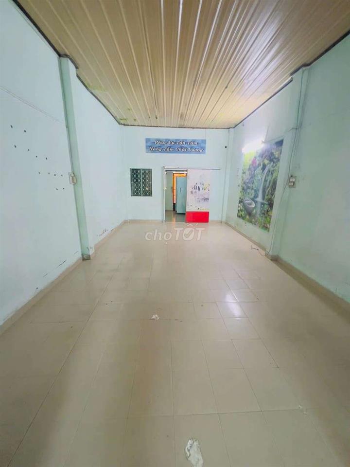 cho thuê nhà 4 x16 đúc lầu 2 phòng ngủ 2wc hẻm 369// phạm văn chiêu gv