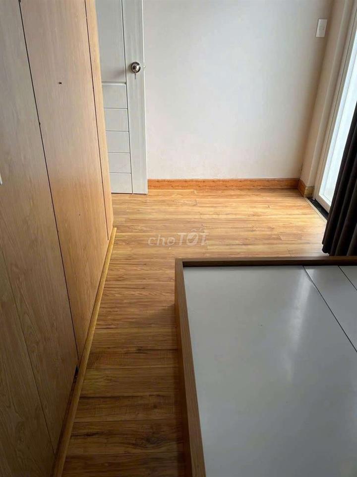 cho thuê nhà mới đẹp 1 lửng 2 lầu sân thượng hẻm 440 thống nhất 12tr