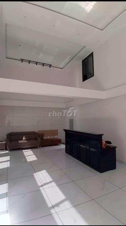 Bán nhà CHDV ngang 12m,hầm 7 tầng 33 phòng,ngã tư Hàng Xanh 69 tỷ