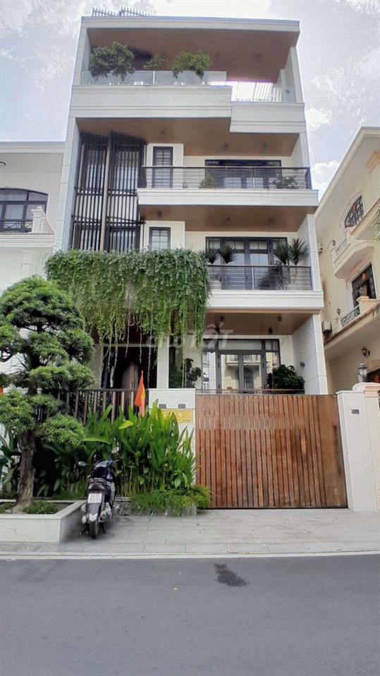 Biệt thự gần sân bay 8x20m, hầm 4 tầng 68 tỷ