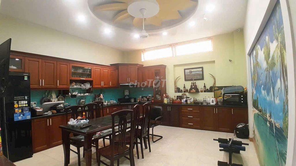 Bán nhà Yên Thế Tân Bình 5x22m,1 hầm lửng 2 lầu , 22,5 tỷ
