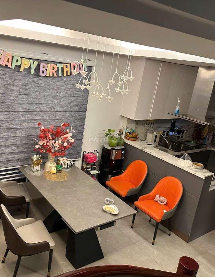Nhà 2 mặt hẻm ô tô  Nguyễn Minh Hoàng, 23,5tỷ