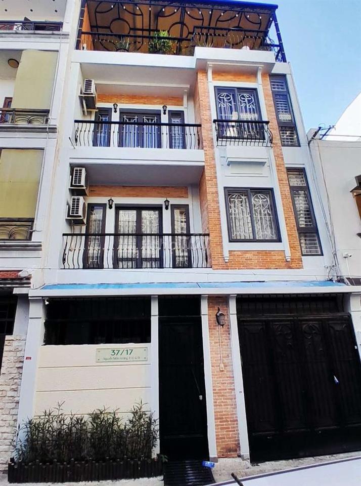 Nhà 2 mặt hẻm ô tô  Nguyễn Minh Hoàng, 23,5tỷ