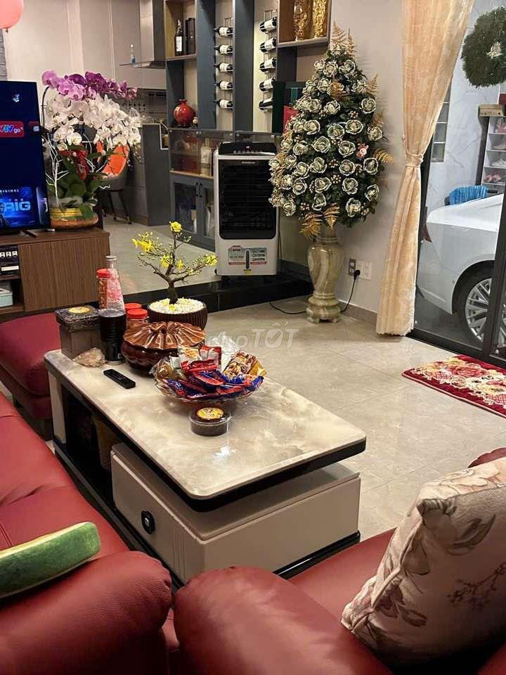 Nhà 2 mặt hẻm ô tô  Nguyễn Minh Hoàng, 23,5tỷ