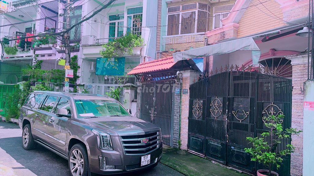Bán Nhà hẻm Xe Tăng mà giá xe máy Đang cho thuê 40tr/Tháng
