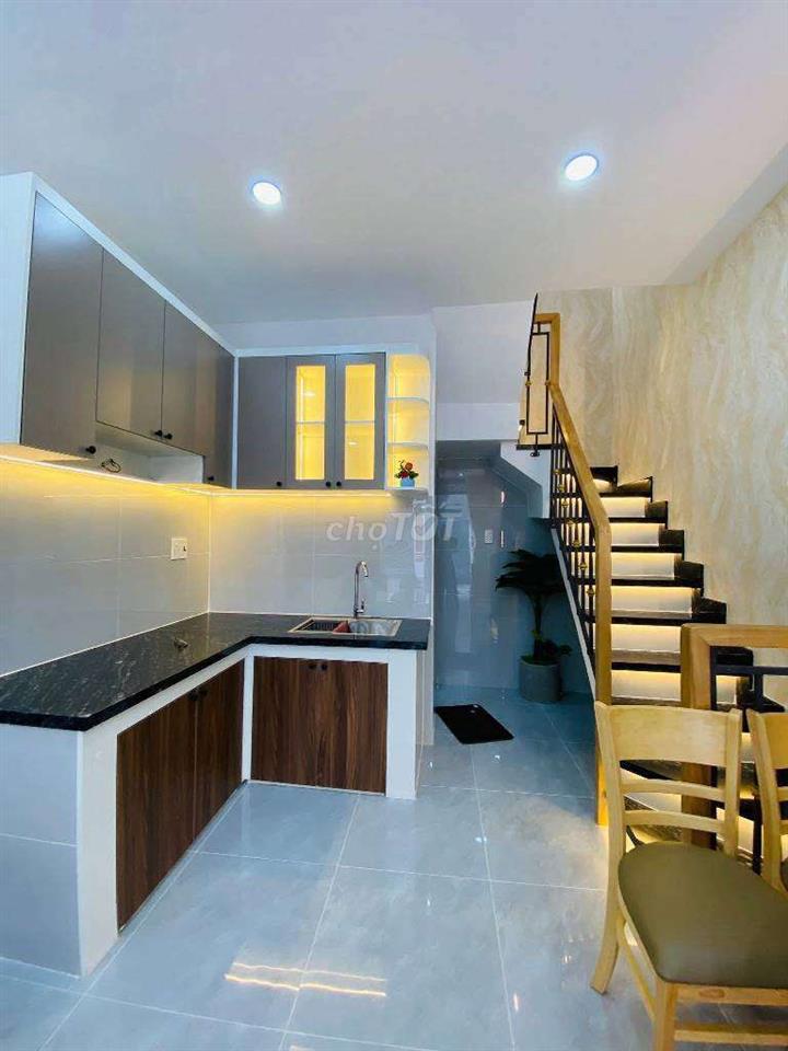 CẦN SOS GẤP