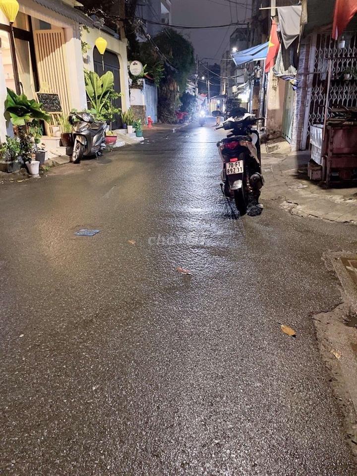 CẦN BÁN