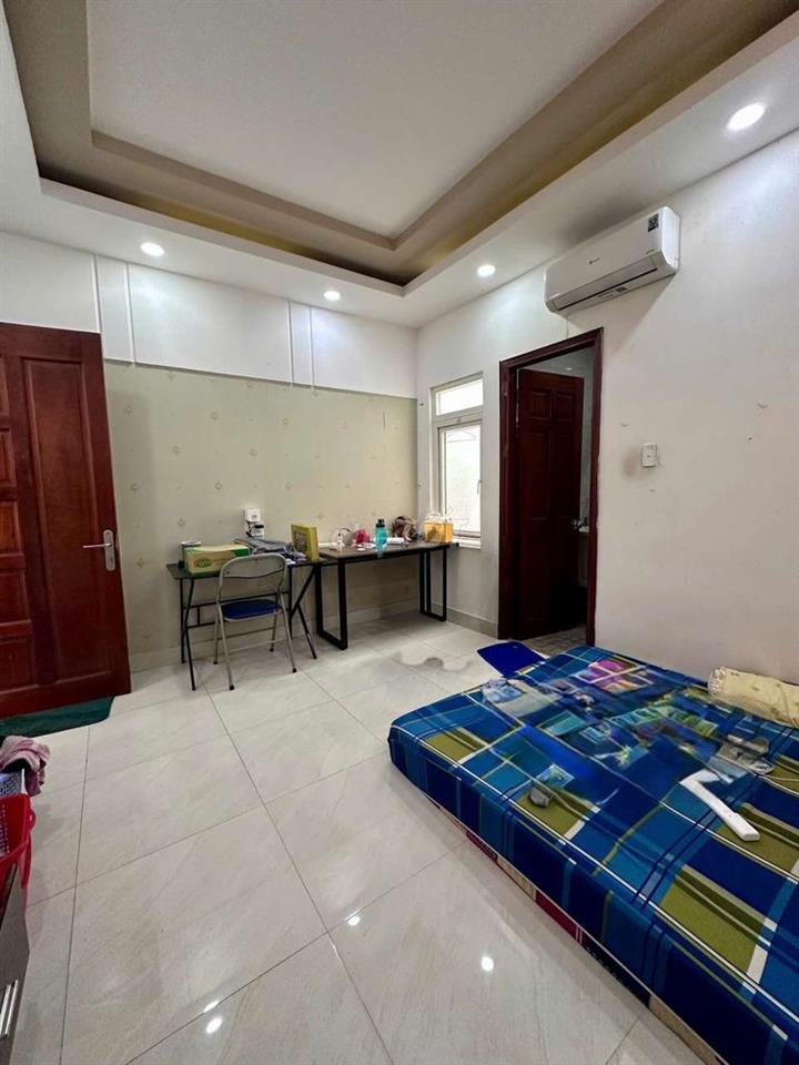 nhà 5tầng p15,tbinh :8.4ty tl
