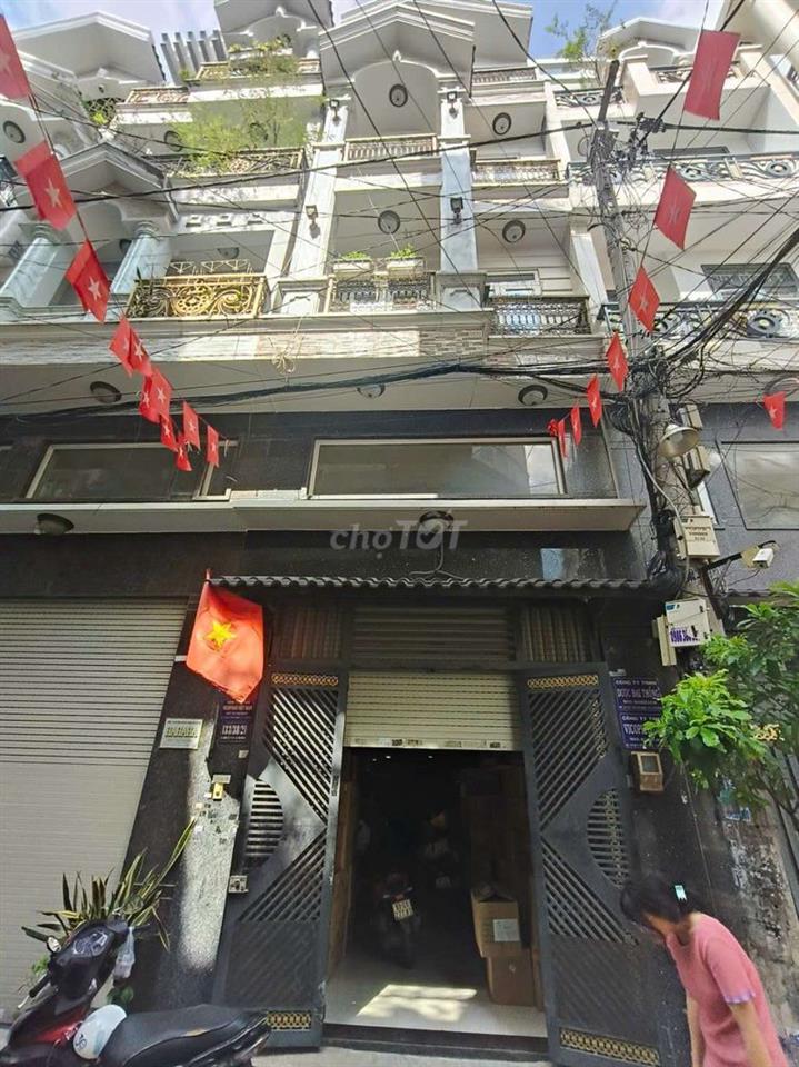 nhà 5tầng p15,tbinh :8.4ty tl