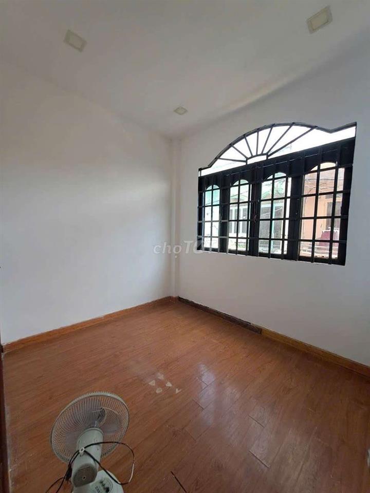 Nhà trệt lầu hẻm xe hơi 7*6: 4.6ty tl