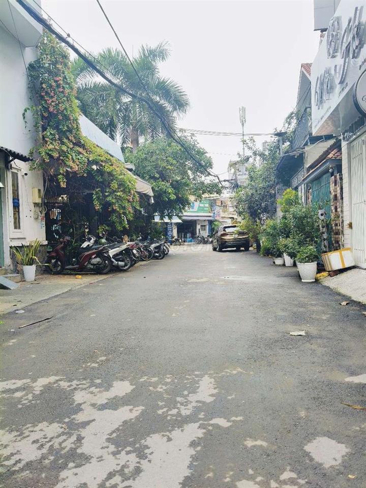 bán nhà 4 tầng : 8.9ty tl