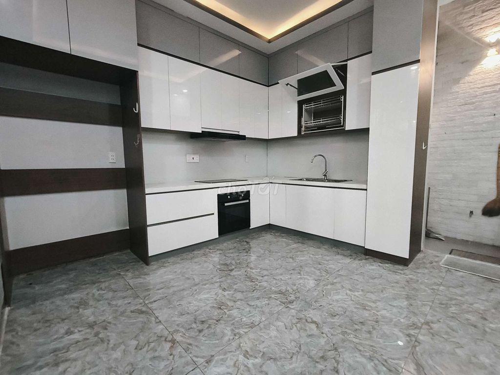 bán nhà 4 tầng : 8.9ty tl
