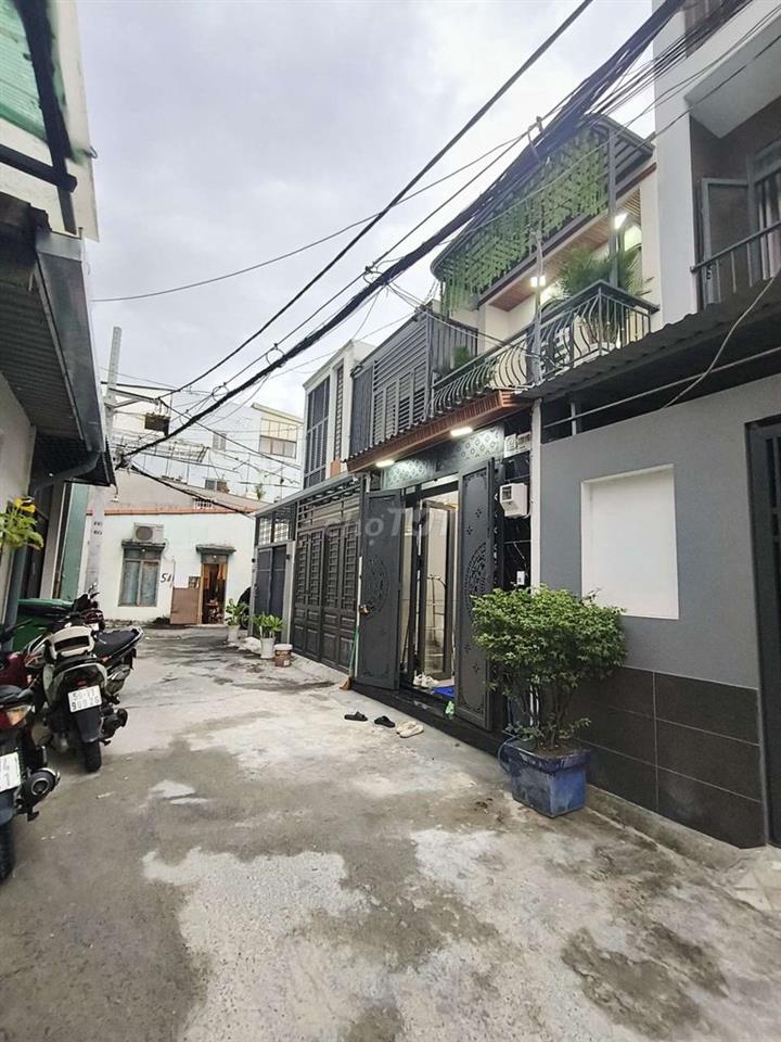 nhà hẻm xe hơi có pn dưới trệt p15,tb: 5.8tyTL