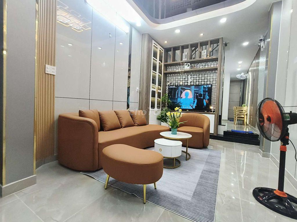 nhà hẻm xe hơi có pn dưới trệt p15,tb: 5.8tyTL