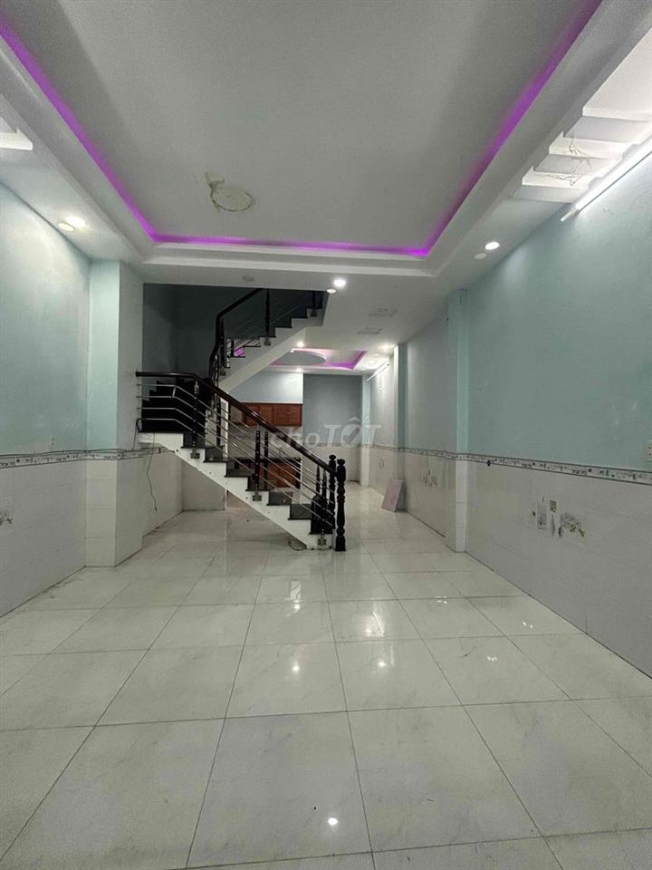 bùi quang là 5^15 trệt 2 lầu 3pn3toilet