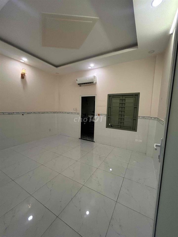 bùi quang là 5^15 trệt 2 lầu 3pn3toilet