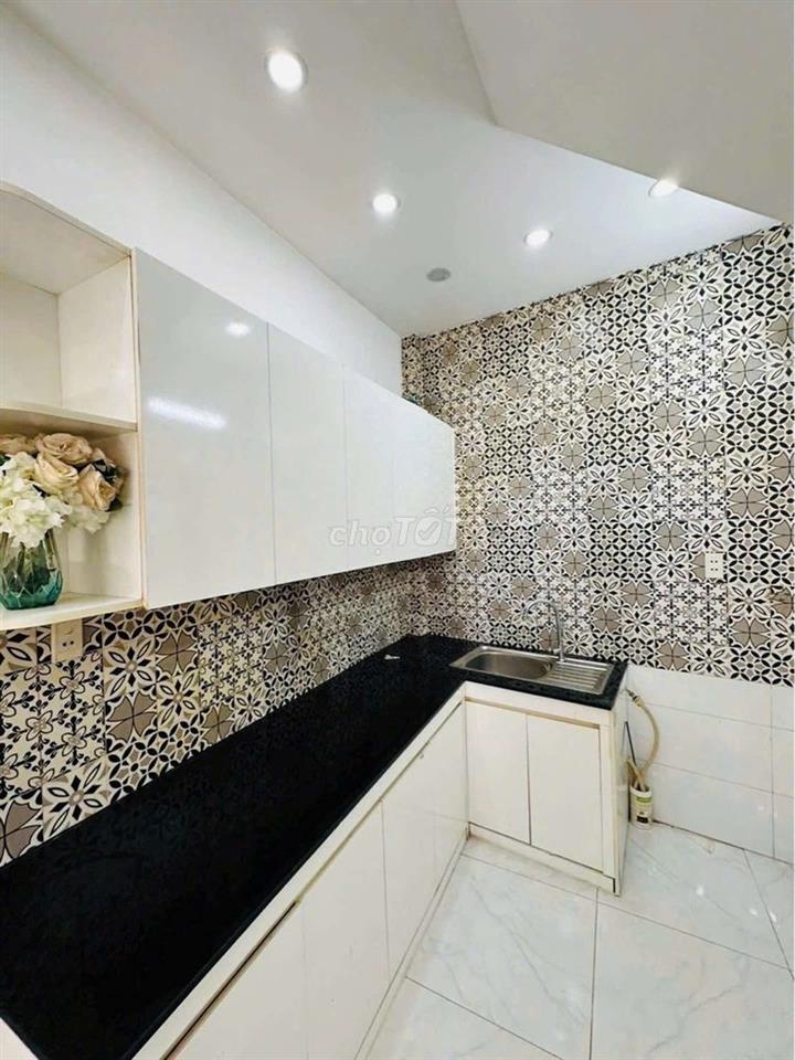 GIẢM 70 TRIỆU – NHÀ ĐẸP FULL NỘI THẤT – 3 TẦNG,2PN,2WC