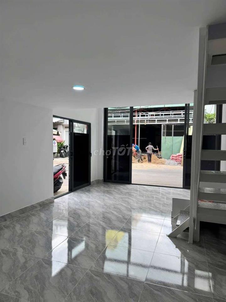 Nhà mặt tiền đường số p14 đt 4x9m đúc lững