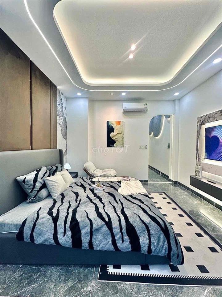 NHÀ MỚI FULL NỘI THẤT XỊN XÒ