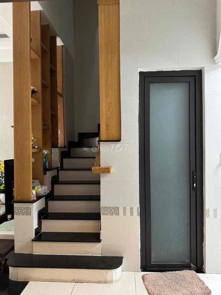 Cần bán nhà Lương Ngọc Quyến