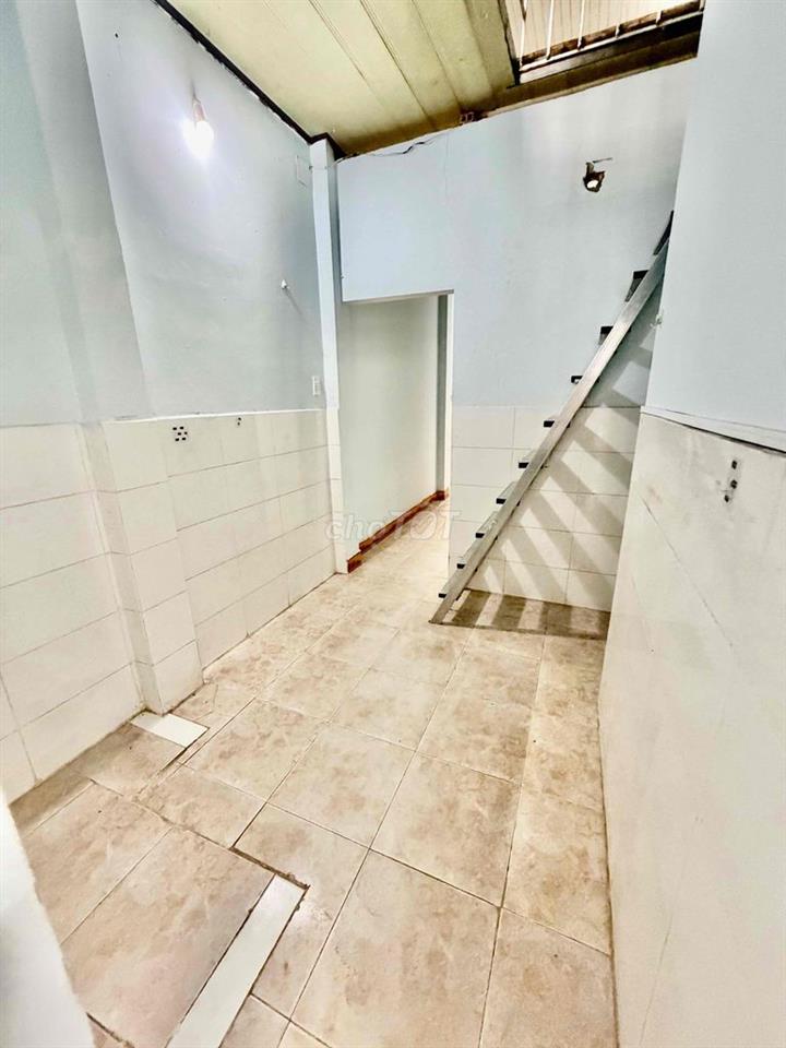 Cho thuê nhà 2 tầng- 4x15M- Hẻm xe hơi - Phạm Văn Chiêu - gò vấp