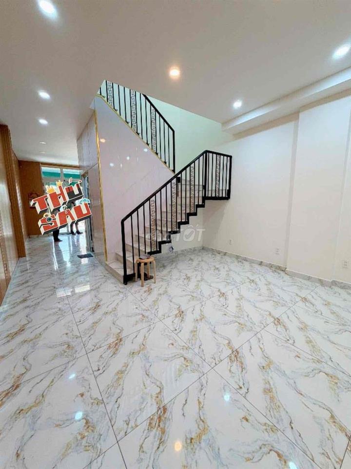 cho thuê nhà mặt tiền 2 tầng - 4.6x17M - gần Trường Chinh - Tân Bình