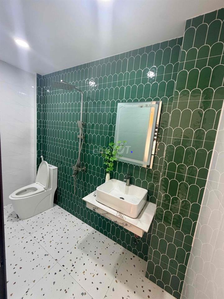 nhà 3 tầng 3pn chỉ hơn 3tỷ