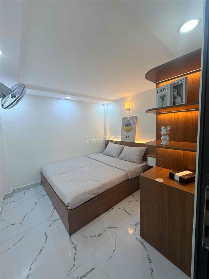 nhà 3 tầng 3pn chỉ hơn 3tỷ