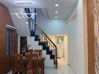 nhà 3 tầng 3pn chỉ hơn 3tỷ