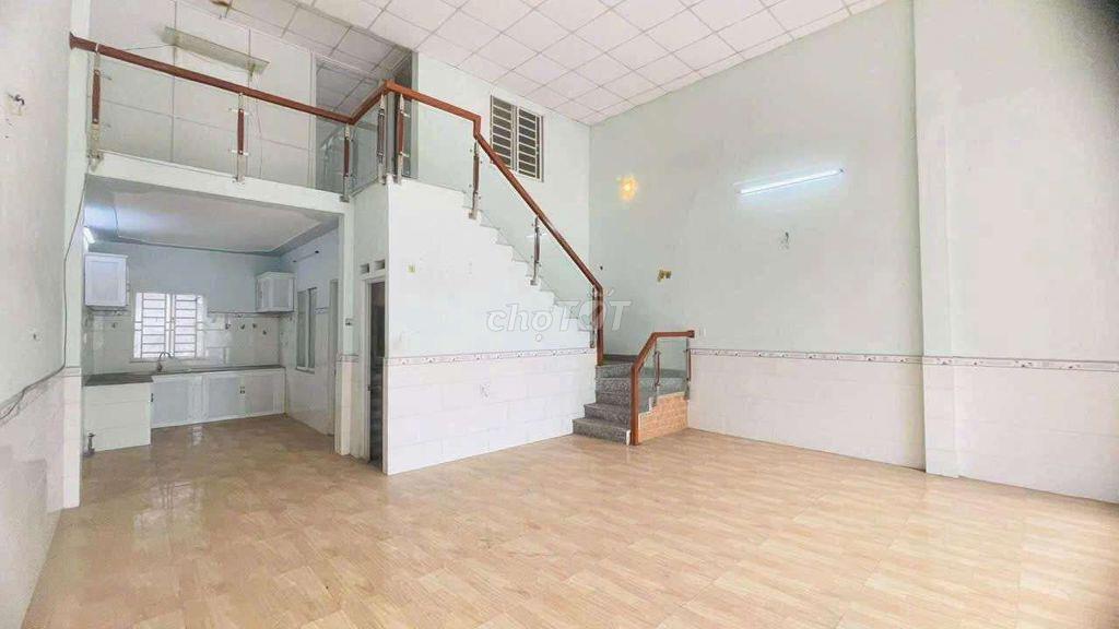 Hẻm xe hơi 92 M2 , NGANG 6,5 chỉ 4,x tỷ 