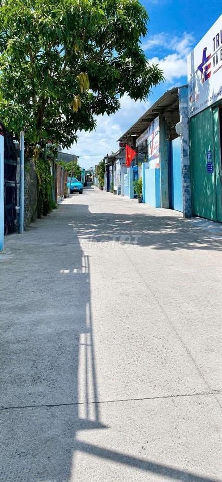 Nhà ngã tư ga Hà Huy giáp 57 M2 chỉ 2,x tỷ