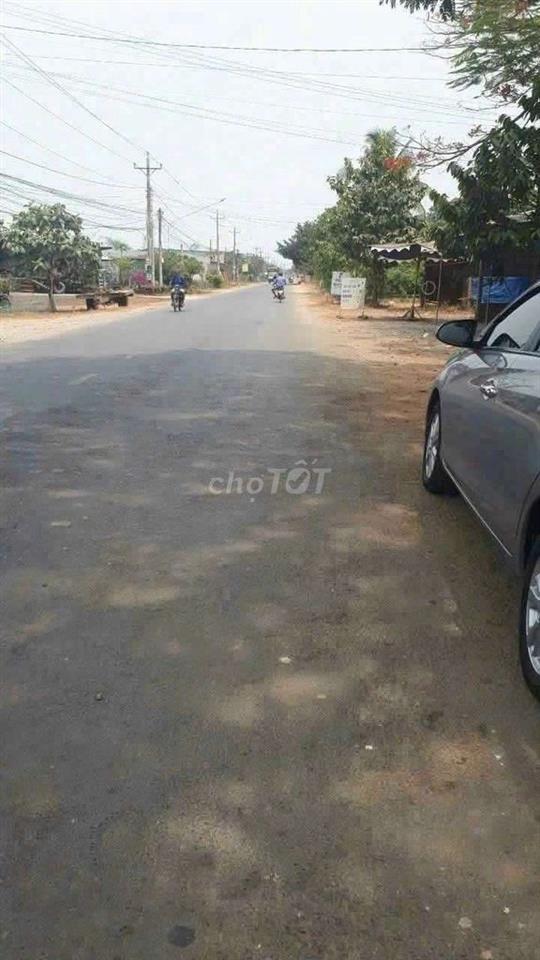 Đất mặt tiền TL 825 Đức Hoà Long An 500 M2