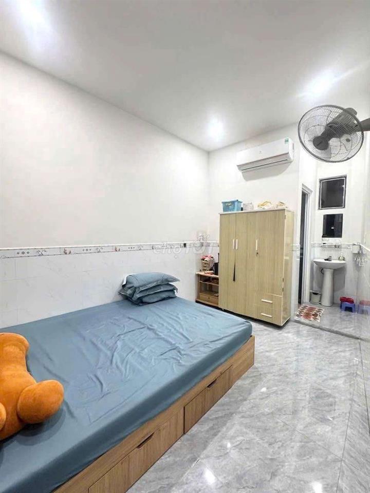 Hẻm xe hơi , 4 tầng mới tinh chỉ 3,x tỷ 