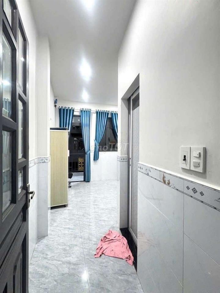 Hẻm xe hơi , 4 tầng mới tinh chỉ 3,x tỷ 