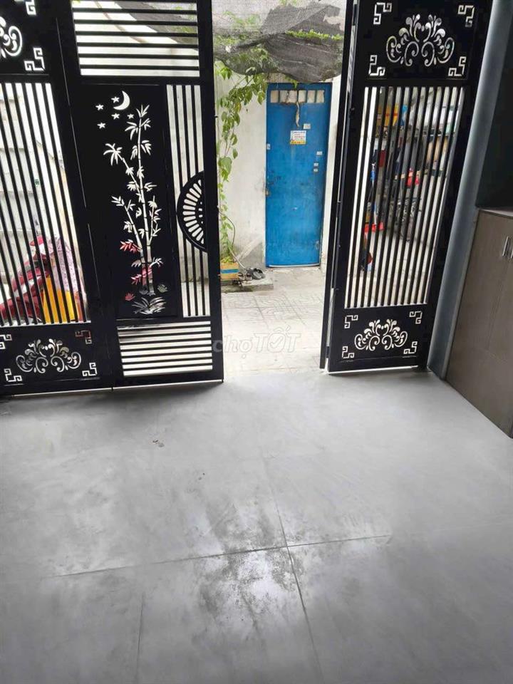 hẻm  ô tô ,3 tầng ,68 M2 chỉ 4,3 tỷ 