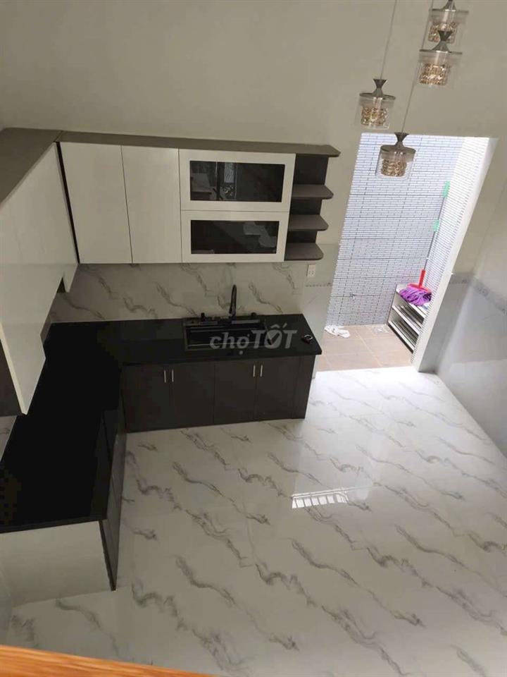 hẻm  ô tô ,3 tầng ,68 M2 chỉ 4,3 tỷ 