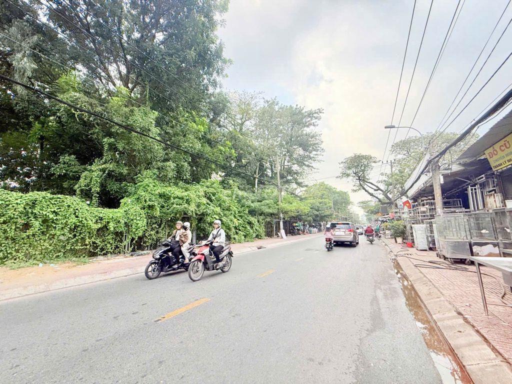 BÁN NHÀ 584 BÌNH LONG 188,2M2, NGANG 4, DÀI 48 SÁT AEON TÂN PHÚ 11,8TỶ