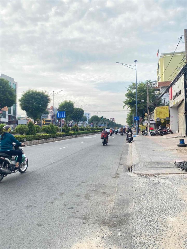 MT TRƯỜNG CHINH - Q12 - NGANG 17 - 810M2 - VỊ TRÍ ĐỈNH - GIÁP TÂN BÌNH