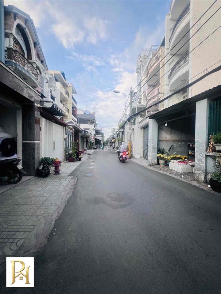 Hẻm xe hơi, 40m2 sử dụng, 2 tầng, 2 pn, Quang Trung, 3.xT
