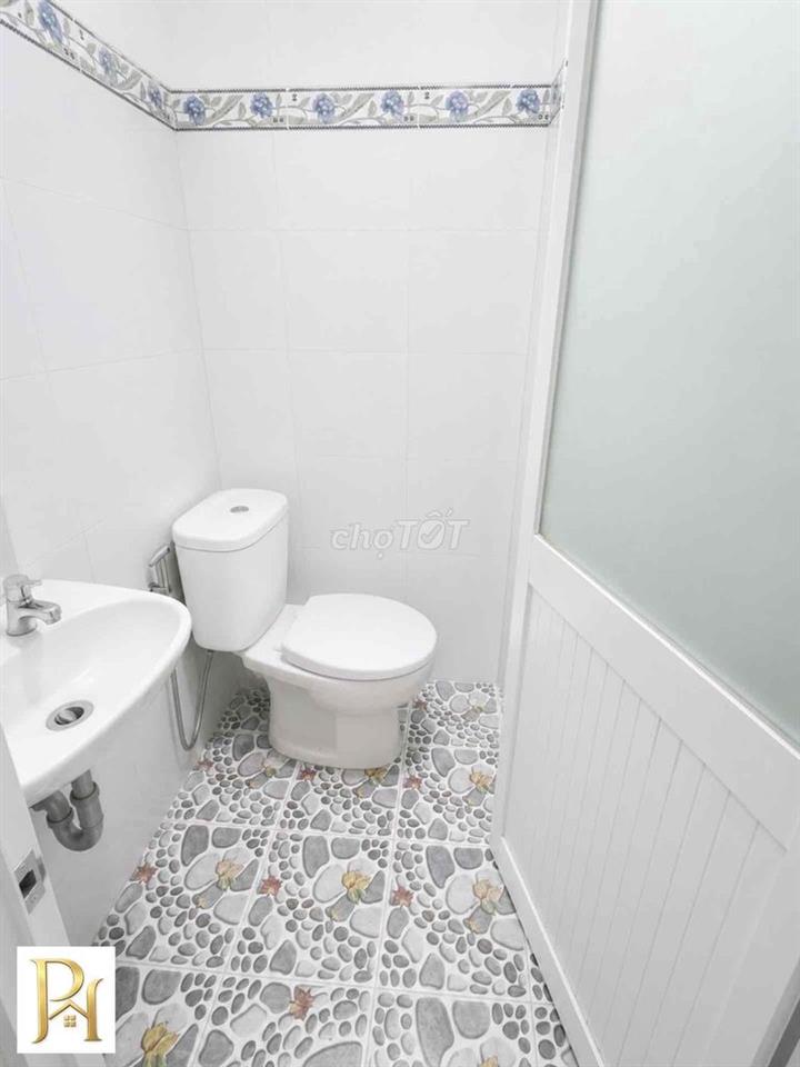 Hẻm xe hơi, 40m2 sử dụng, 2 tầng, 2 pn, Quang Trung, 3.xT