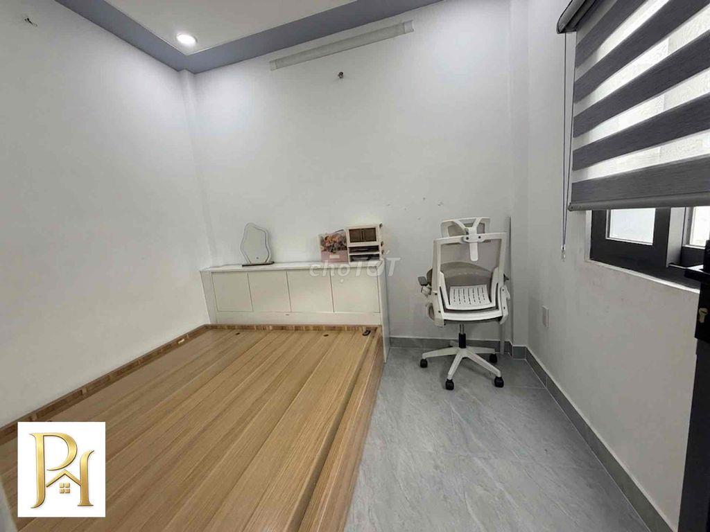 Sát HXH, 50m2 sử dụng, 2 tầng, 2 phòng ngủ, Phạm Văn Chiêu, nhỉnh 3T