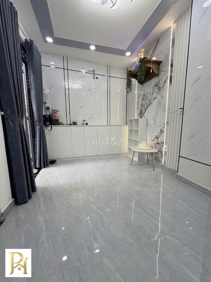 Sát HXH, 50m2 sử dụng, 2 tầng, 2 phòng ngủ, Phạm Văn Chiêu, nhỉnh 3T