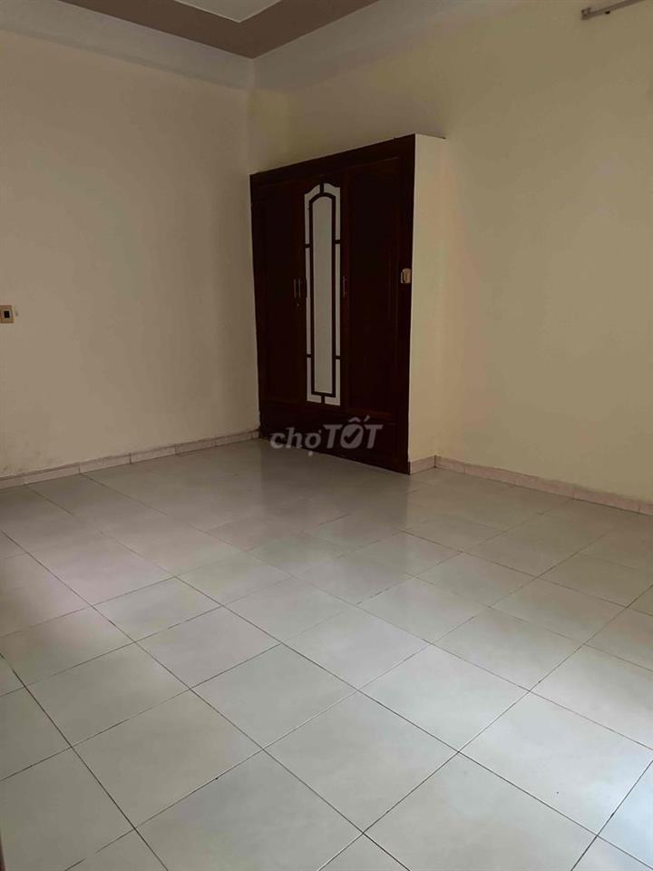 hẻm 656/74/ xe hơi vô nhà 14ty9 dt đất 198,7m2